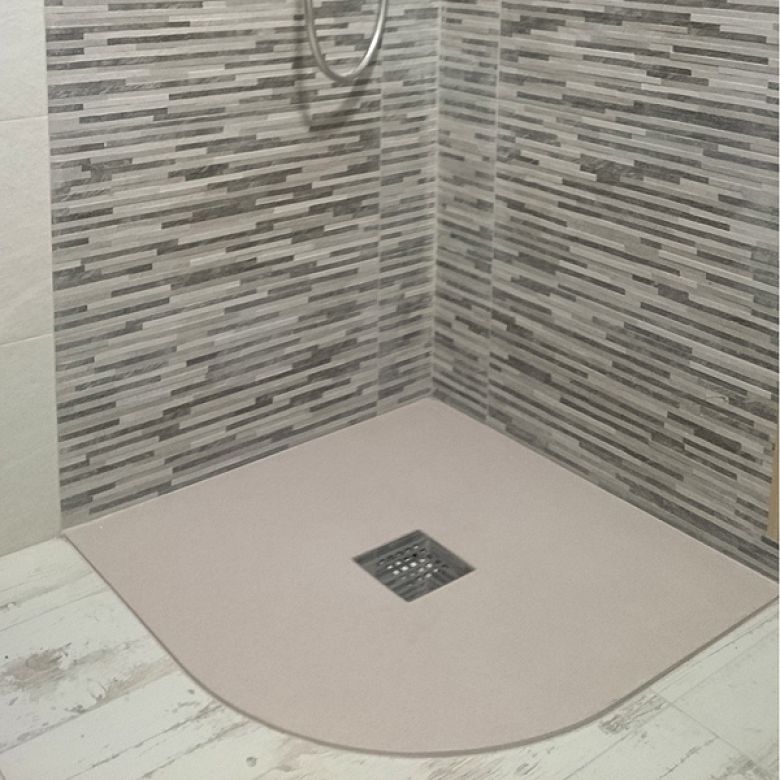 Plato de ducha angular de resinas minerales tipo pizarra con radio roca